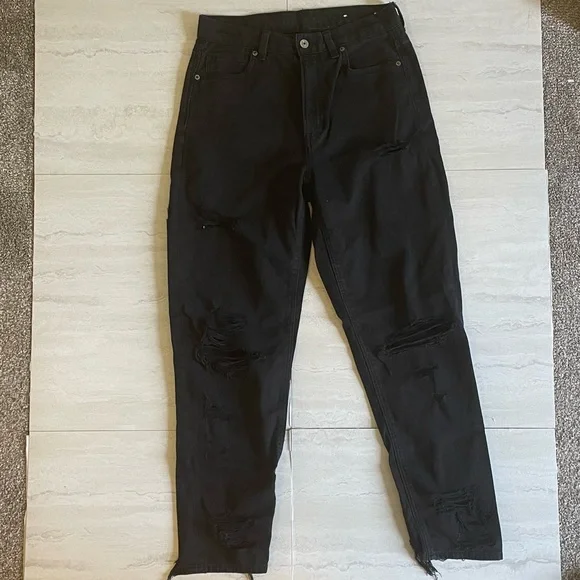 AE Ripped Black Mom Jeans - Picture 2 of 3